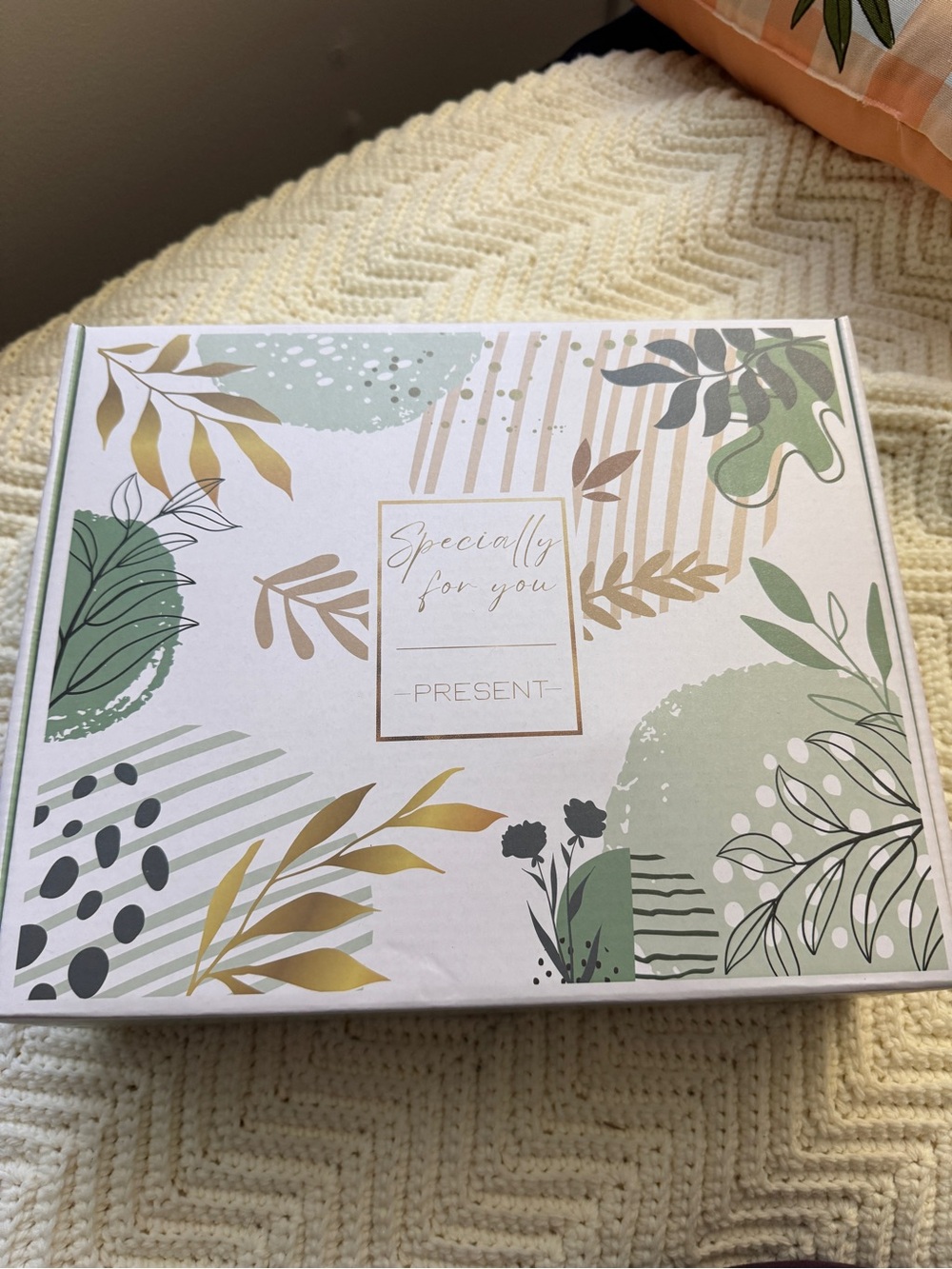Botanical Green and Gold Gift Box - Present